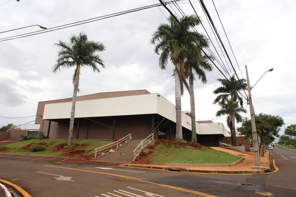 Imagem ilustrativa da imagem Buffet tradicional de Londrina cede espaço para supermercado