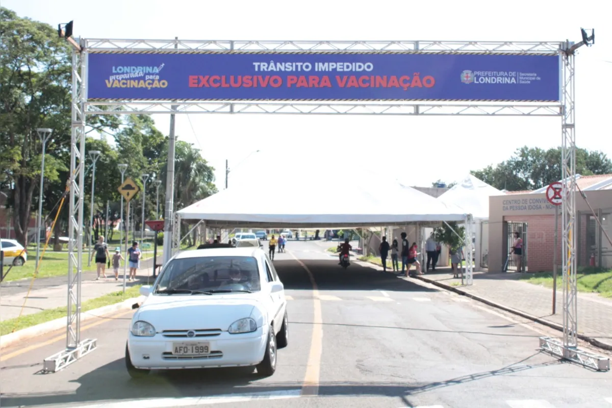 Imagem ilustrativa da imagem CMTU orienta trânsito para vacinação no CCI da zona norte
