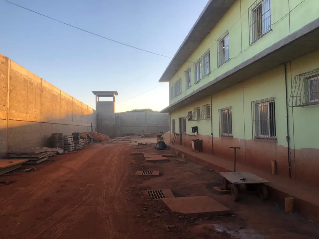 Serão disponibilizadas 752 novas vagas que incluirão uma parcela dos apenados da cidade de Londrina e das imediações abrangidas pela Regional do Depen de Londrina.
