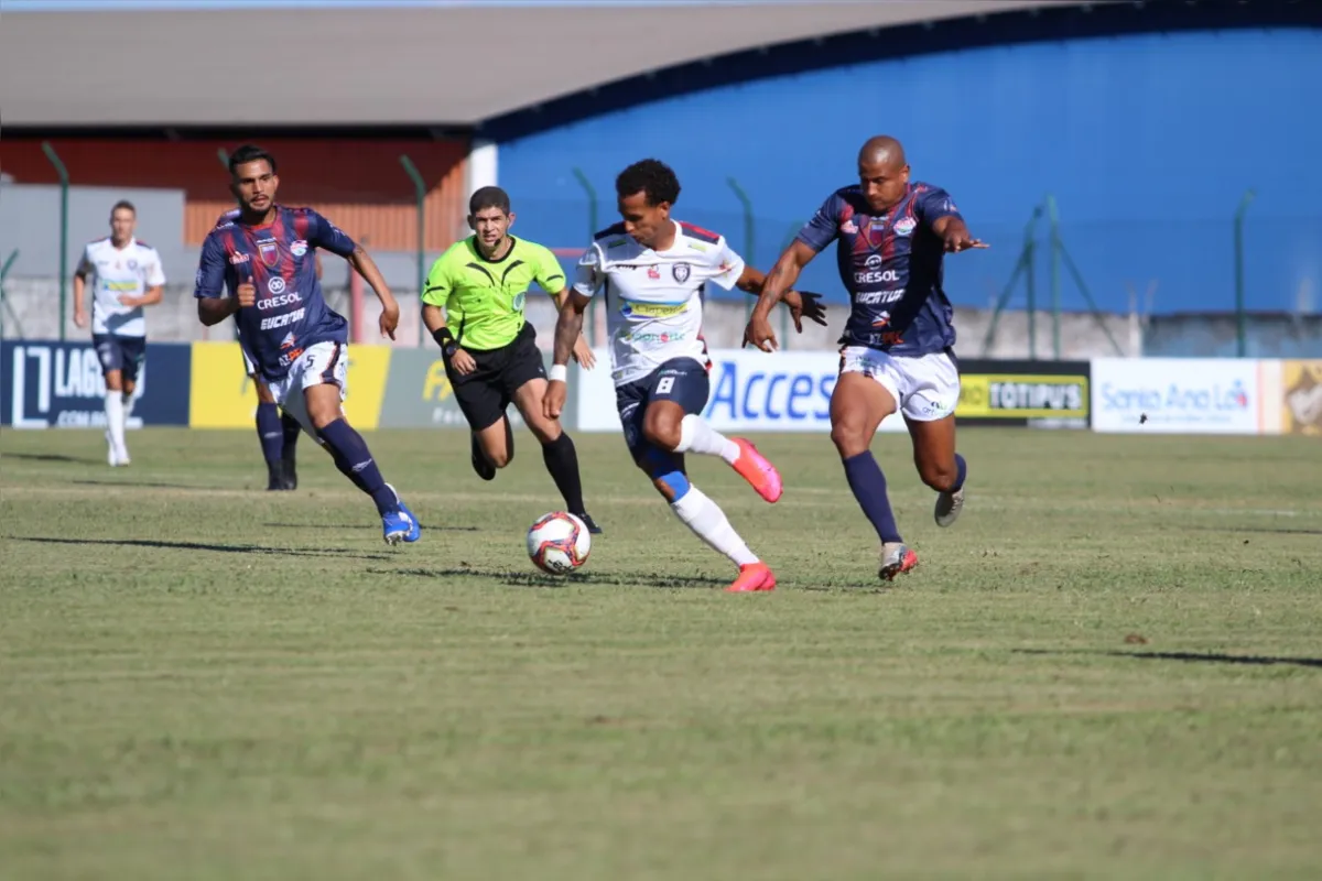 Cianorte assumiu a liderança do Paranaense e soma três vitórias e um empate