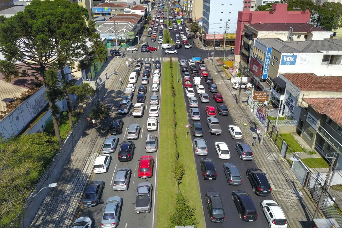 Imagem ilustrativa da imagem Com adiamento do IPVA, governo lança pacote de medidas para cidadãos e empresas
