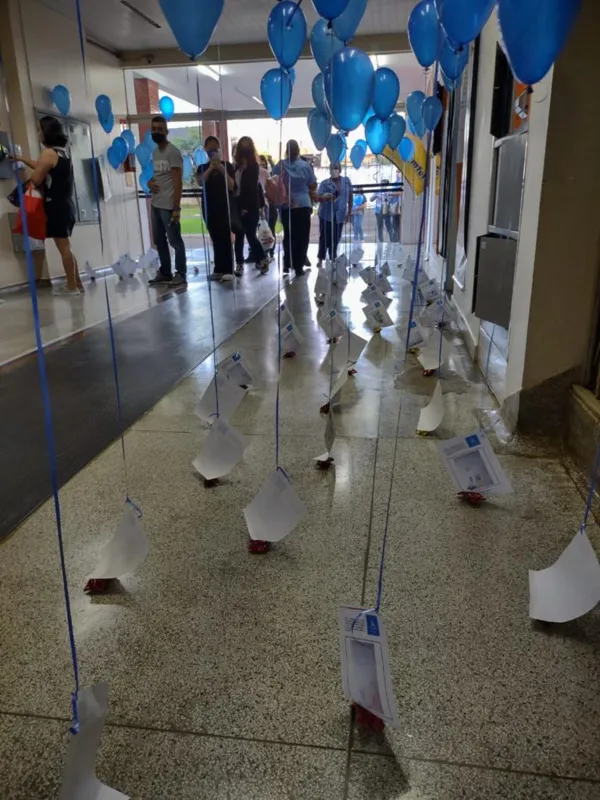 Imagem ilustrativa da imagem Desenhos e chocolates em apoio aos profissionais do HU de Londrina