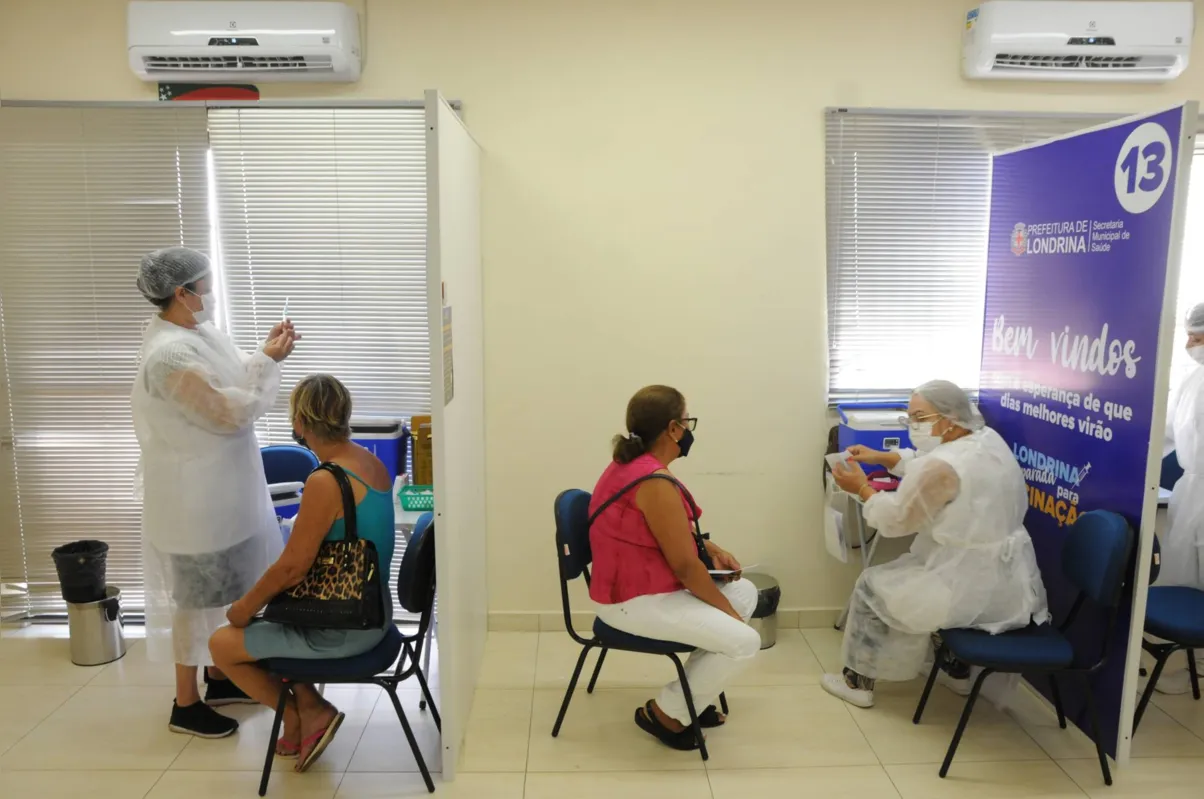 Imagem ilustrativa da imagem Em Londrina, 500 pessoas deixaram de tomar a segunda dose contra Covid-19