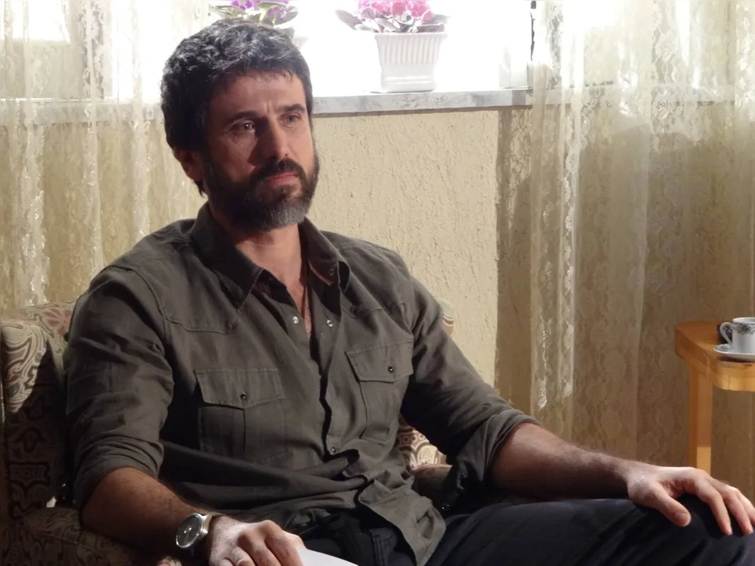 Imagem ilustrativa da imagem Em Malhação, Gael não gosta da presença de René e Roberta se insinua para Marcelo