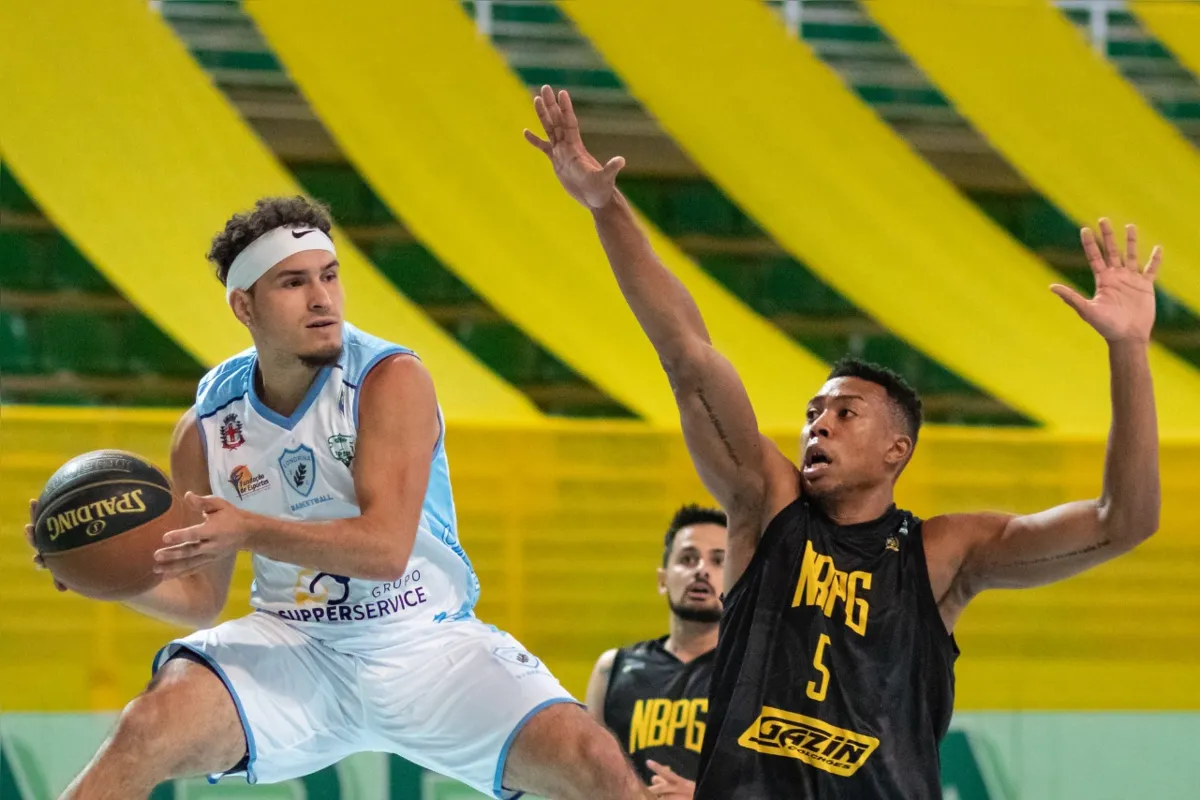 Imagem ilustrativa da imagem Em confronto paranaense, Londrina perde no Brasileiro de basquete