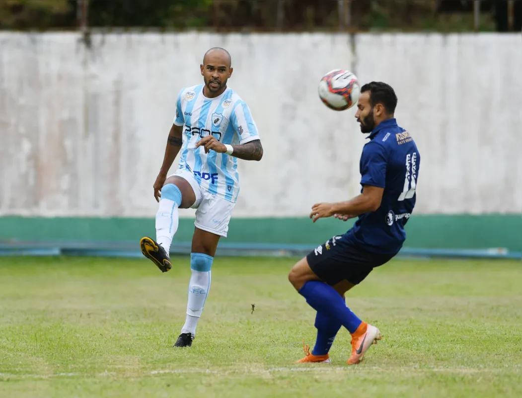 Depois de jogar duas vezes em Arapongas, Londrina voltará a atuar no estádio do Café
