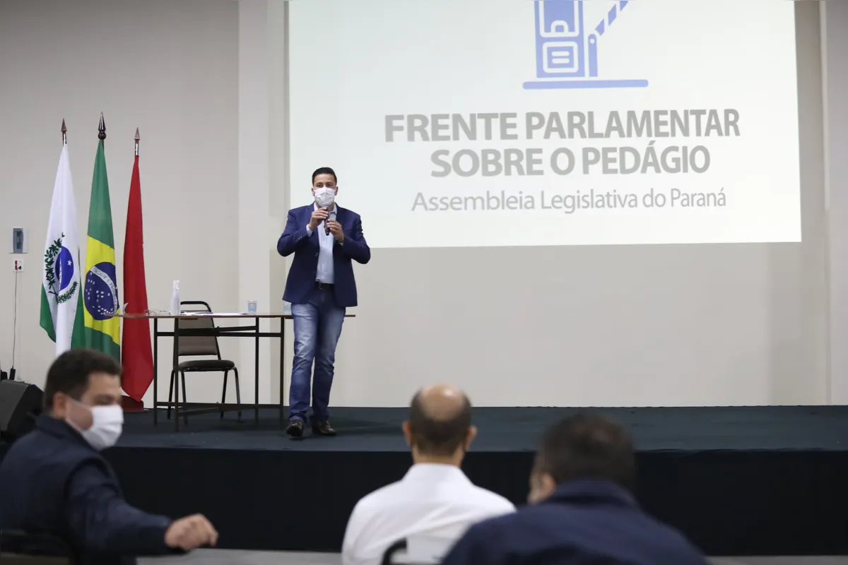Imagem ilustrativa da imagem Frente sobre pedágio pedirá ao TCU para suspender licitação da concessão de rodovias