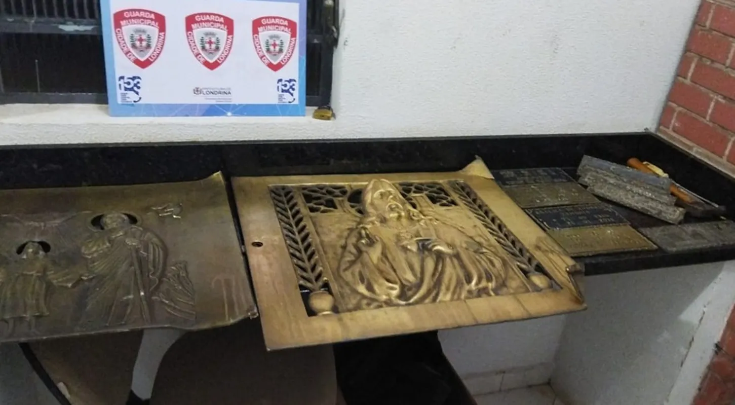 Objetos foram entregue à Polícia Civil