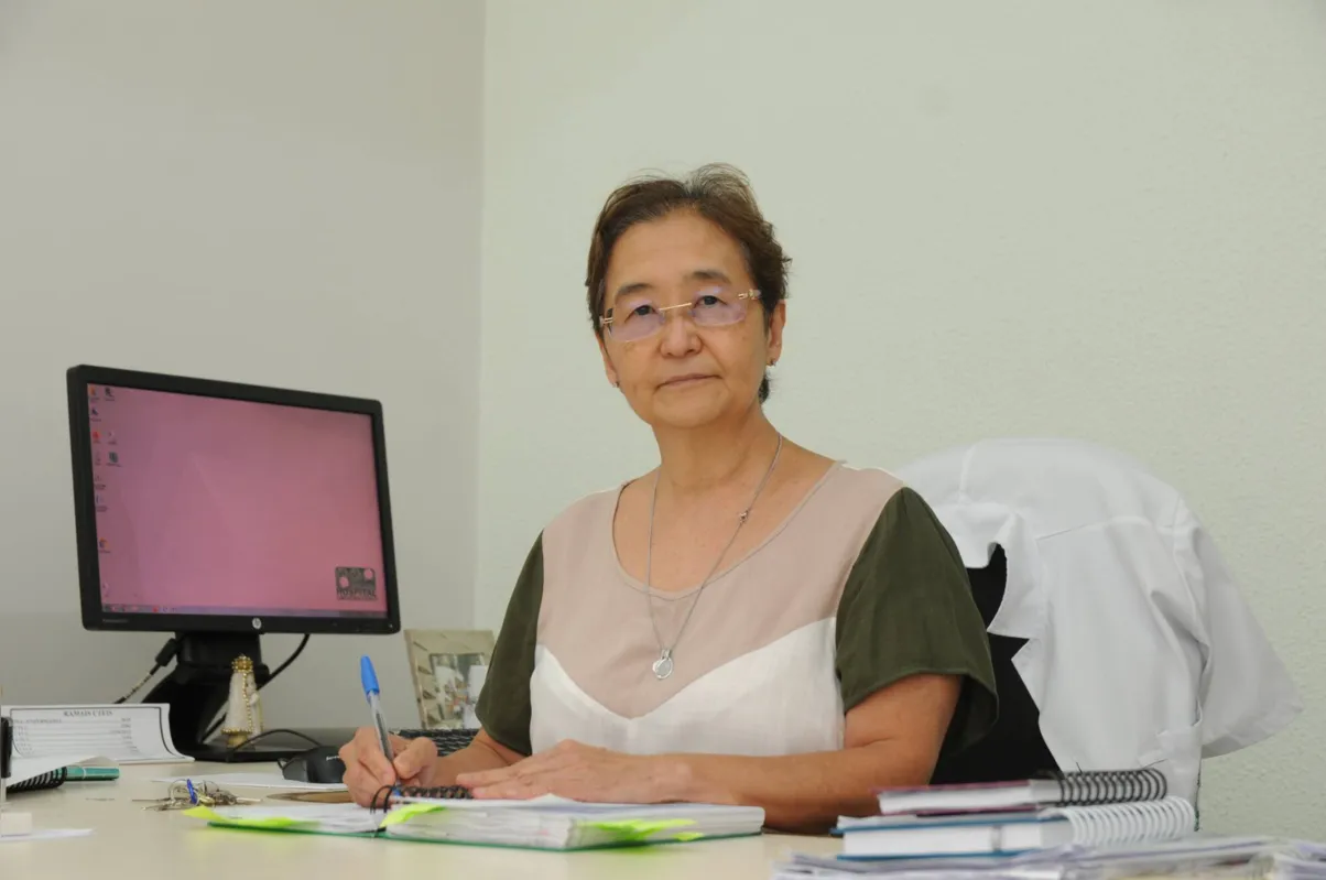 Luiza Kazuko Moriya, diretora clínica do HU: “É um dilema grande para o obstetra. Se aguarda amadurecer o bebê ou se faz a cesárea para salvar a criança. São duas vidas em jogo” 