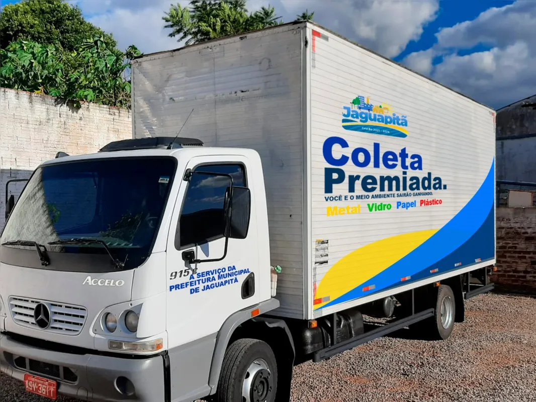 Caminhão distribuirá cupons aos moradores que entregarem os recicláveis para concorrer aos sorteios.