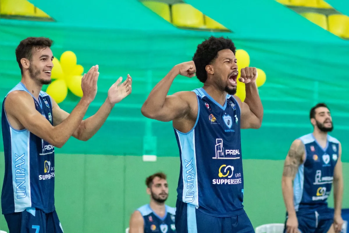 Imagem ilustrativa da imagem Londrina Basketball enfrenta Joinville nas oitavas do Brasileiro