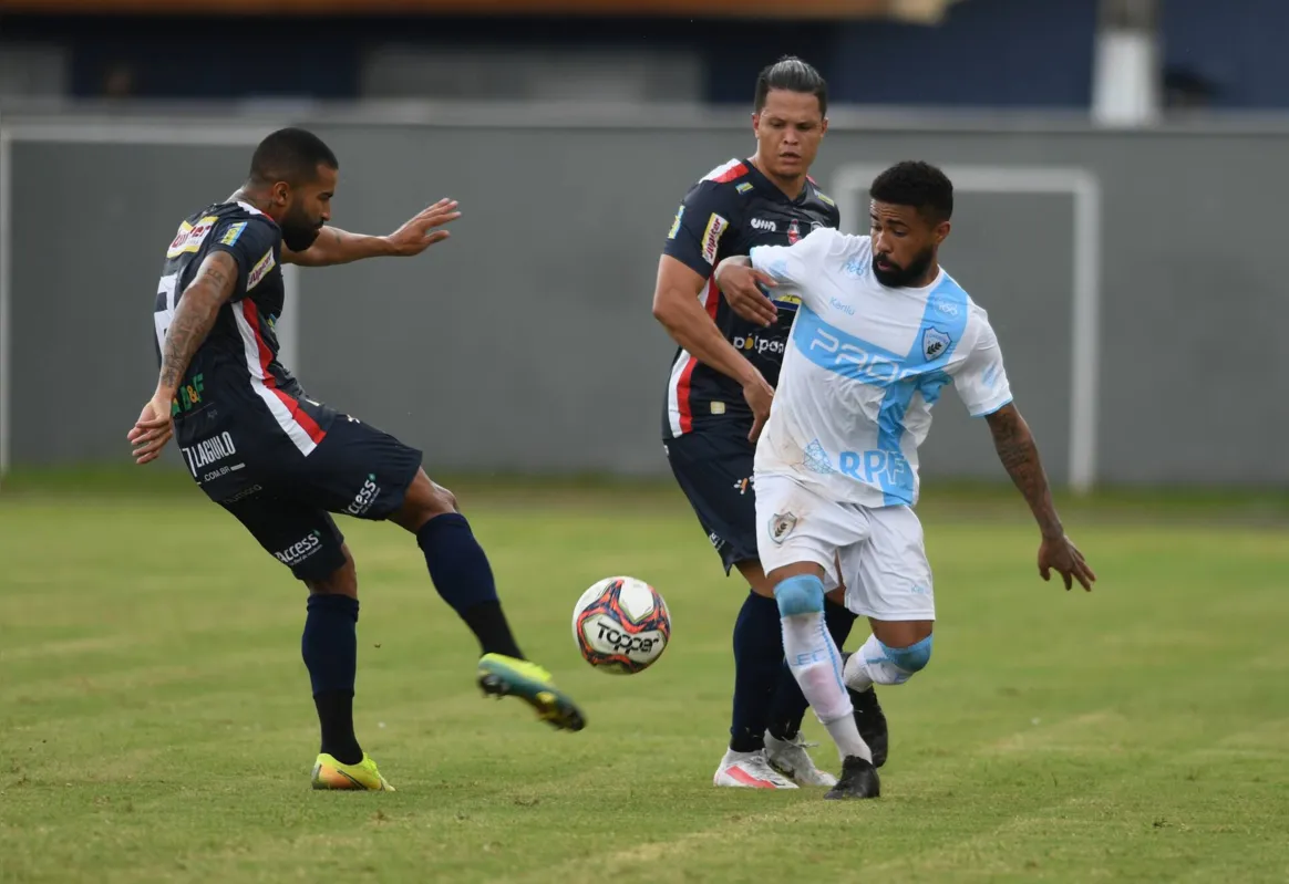 Imagem ilustrativa da imagem Londrina volta a campo na quarta-feira pelo Paranaense