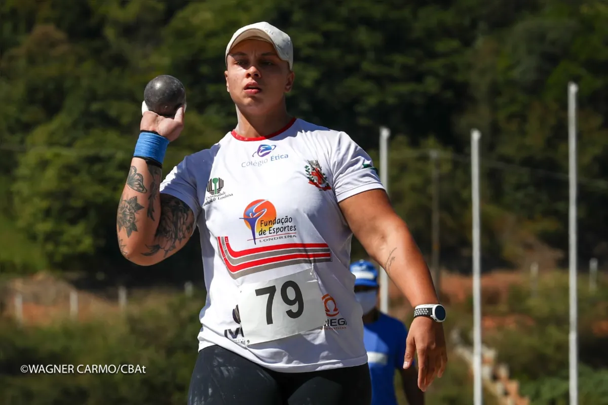 Livia Avancini integra a equipe de Londrina desde os 15 anos