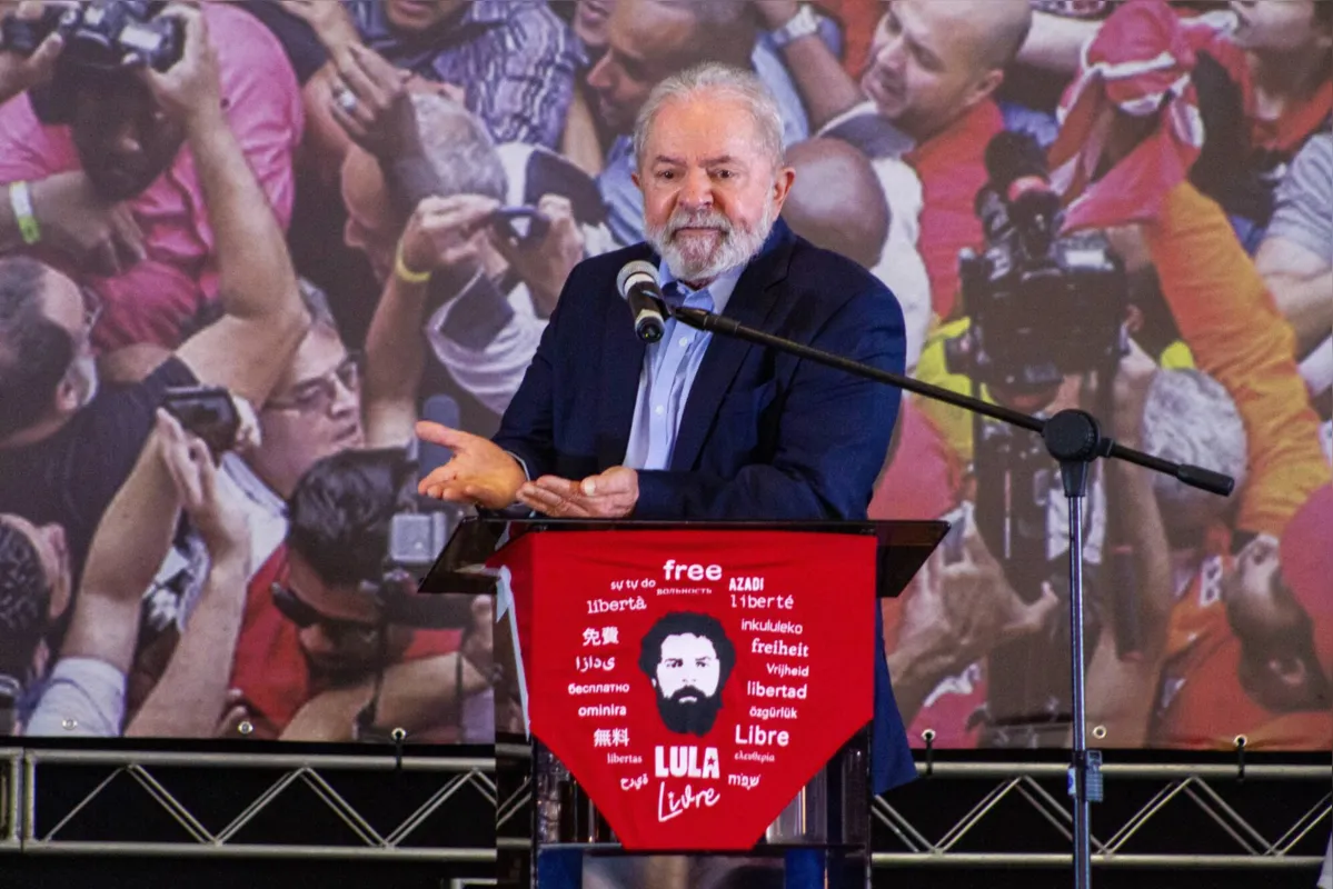 Imagem ilustrativa da imagem Lula diz ser possível frente de esquerda contra Bolsonaro