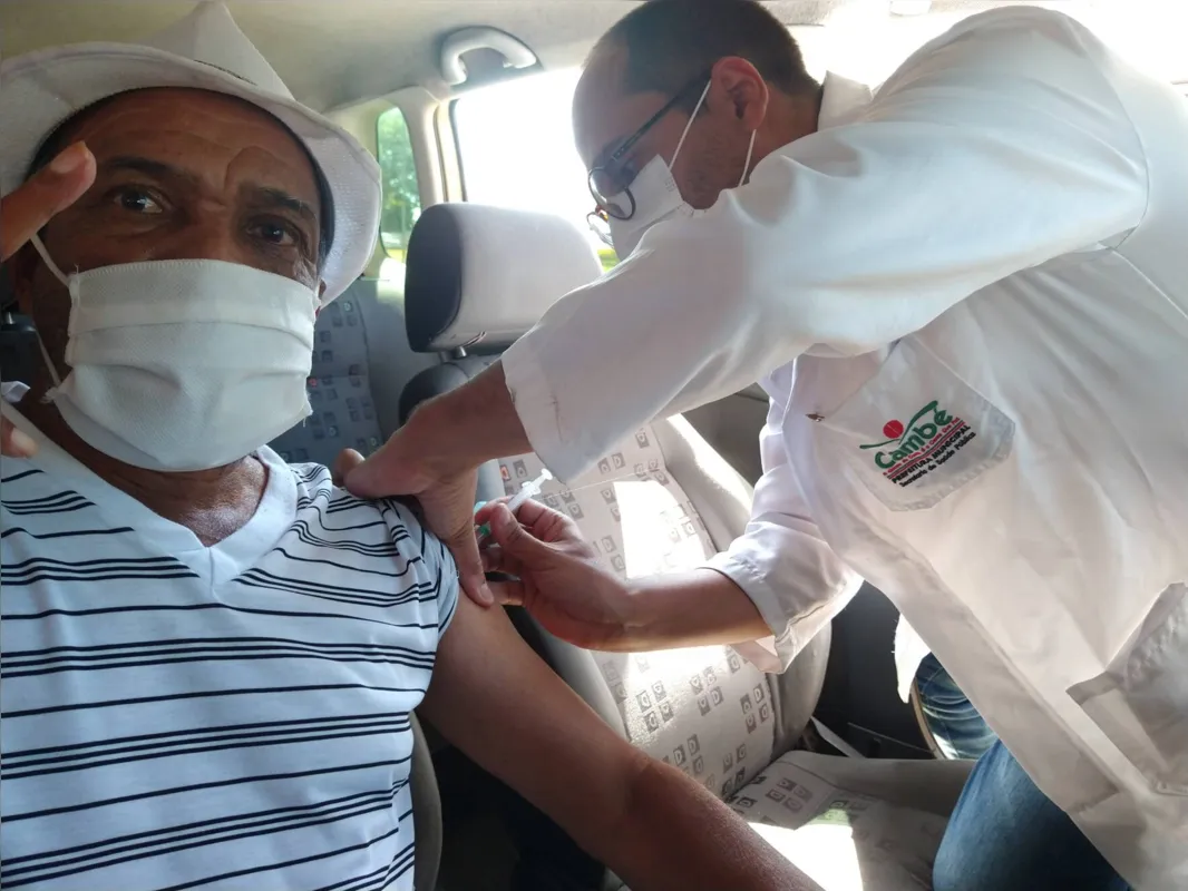 Imagem ilustrativa da imagem Mais de 800 idosos foram vacinados neste domingo contra a Covid em Cambé
