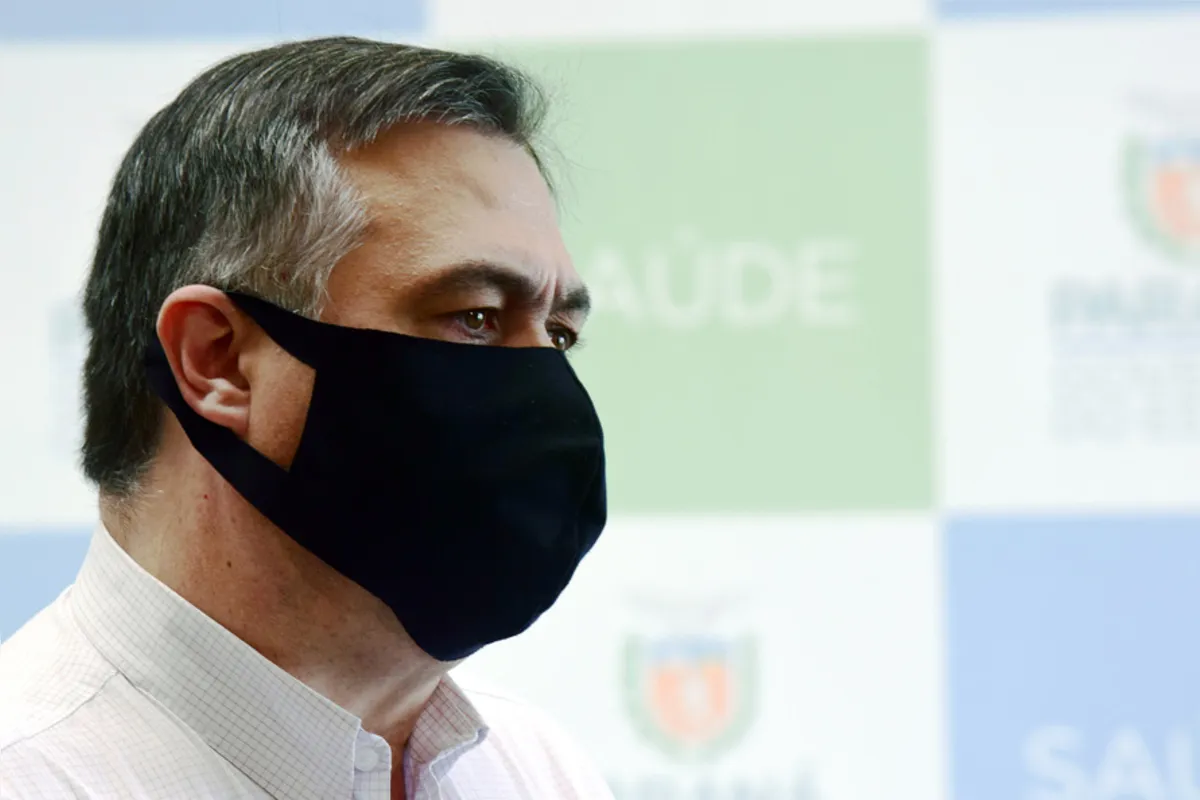 Imagem ilustrativa da imagem "Não é mais possível rastrear qual é a origem da infecção", alerta secretário de saúde do Paraná