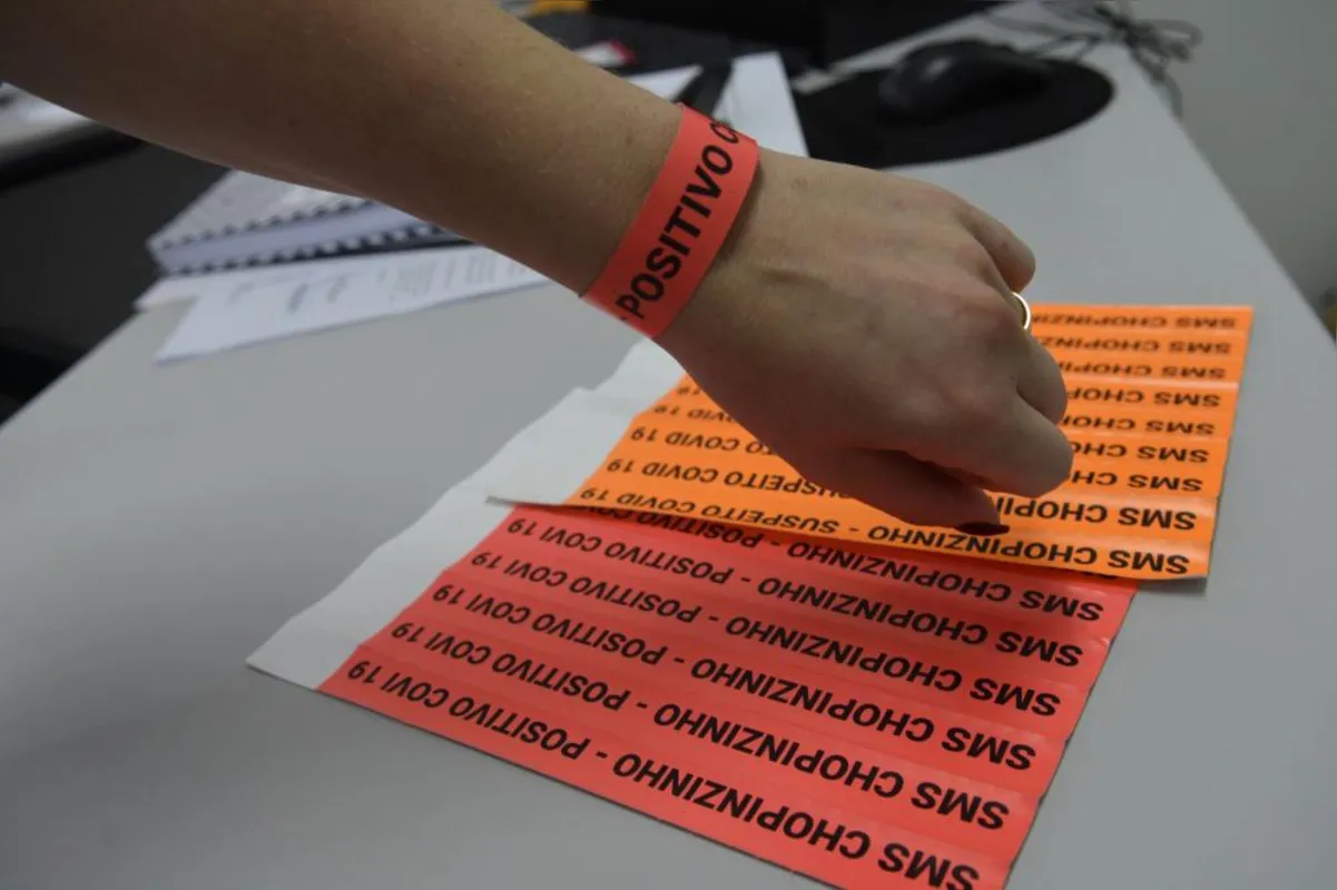 Imagem ilustrativa da imagem Nova Santa Rosa impõe uso de pulseiras para pacientes confirmados e suspeitos de Covid