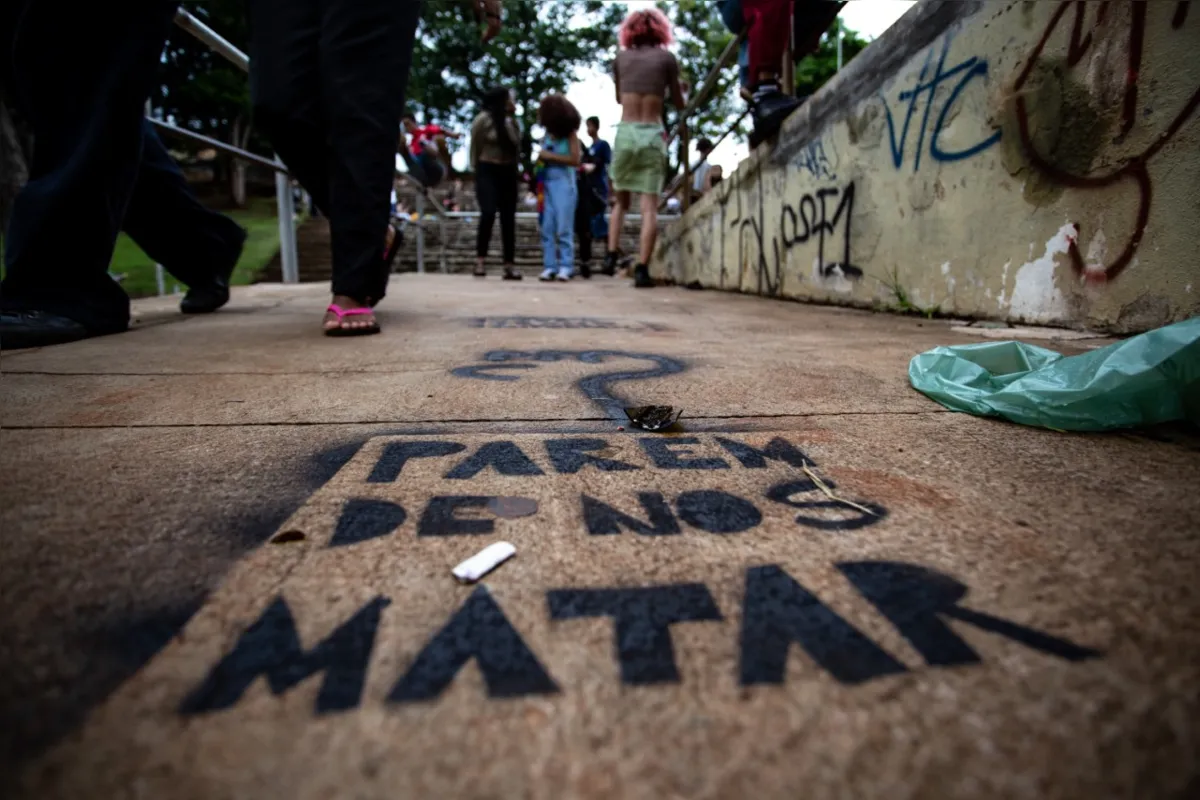 Imagem ilustrativa da imagem O futuro é delas: Jovens mulheres protagonizam o ativismo em Londrina