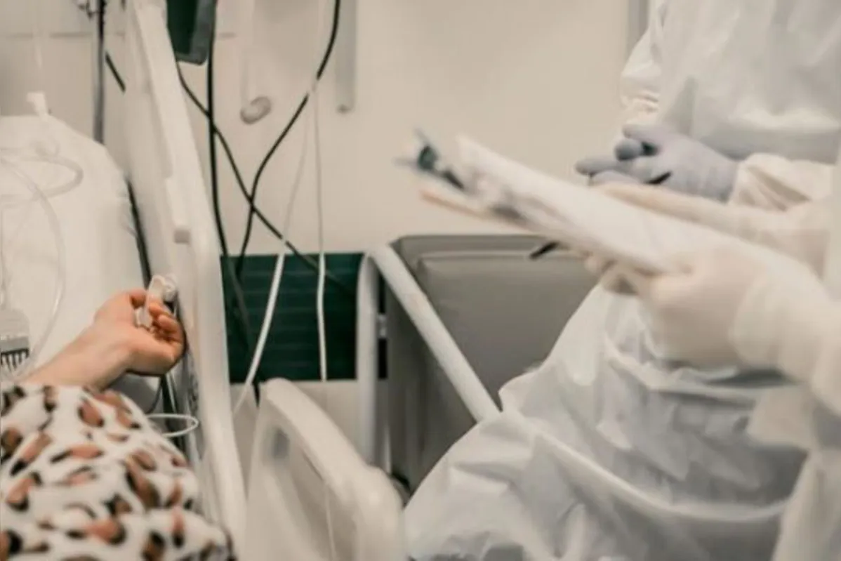 Imagem ilustrativa da imagem Paraná mantém ocupação de UTIs SUS Covid-19 em 95%