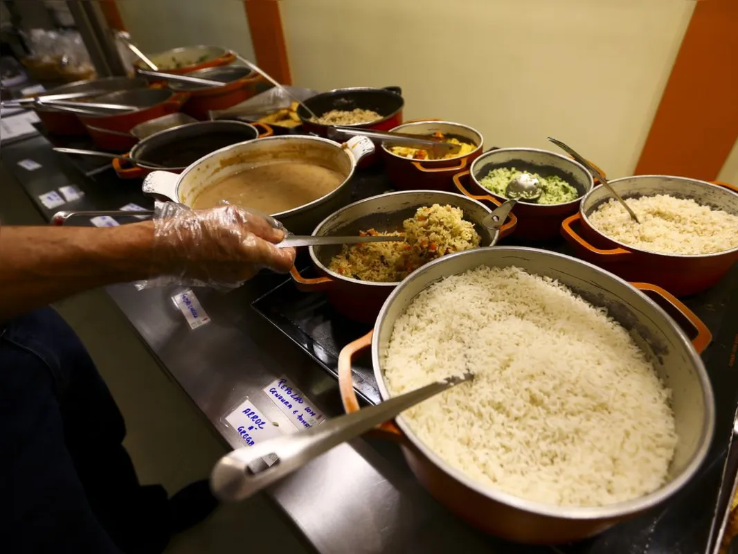 Imagem ilustrativa da imagem Preço dos alimentos sobe quase três vezes a inflação