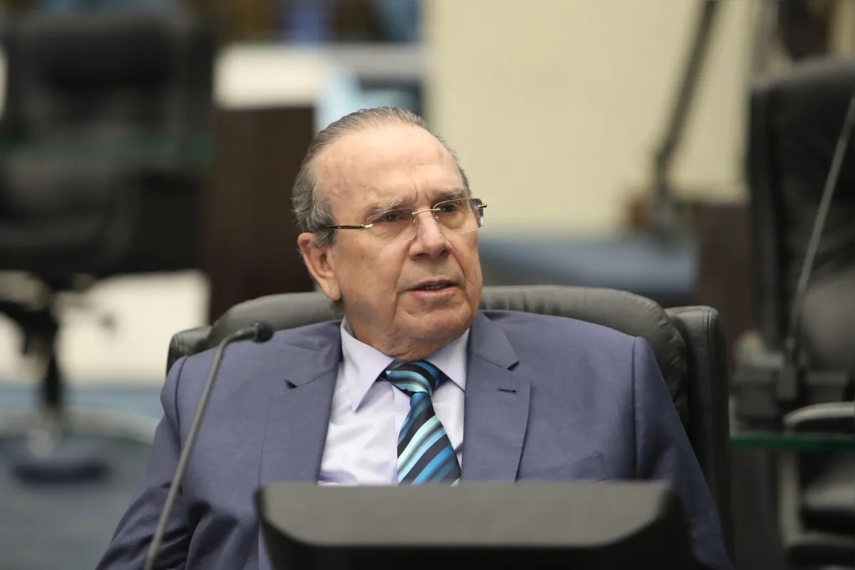 Imagem ilustrativa da imagem STJ mantém condenação de deputado paranaense por impressão de 30 mil cartões