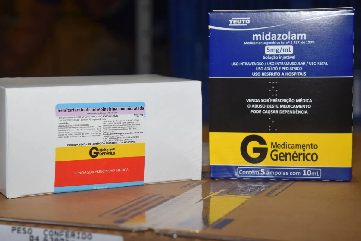 A Secretaria de Estado da Saúde (Sesa) enviou nesta sexta-feira (30) junto com as vacinas, mais 141.637 medicamentos do chamado 'kit de intubação' adquiridos por meio de uma compra própria da pasta, para aproximadamente 60 hospitais do Plano de Atendimento Covid-19 no Paraná.