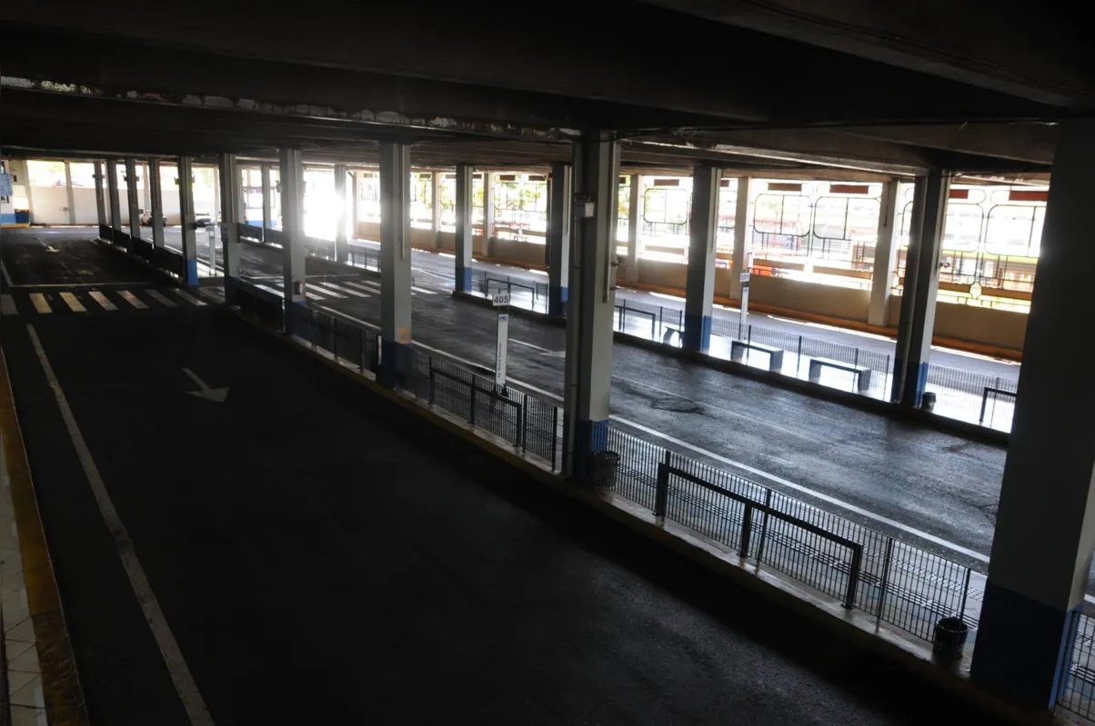 Imagem ilustrativa da imagem Sem acordo, paralisação de ônibus deve se estender neste fim de semana