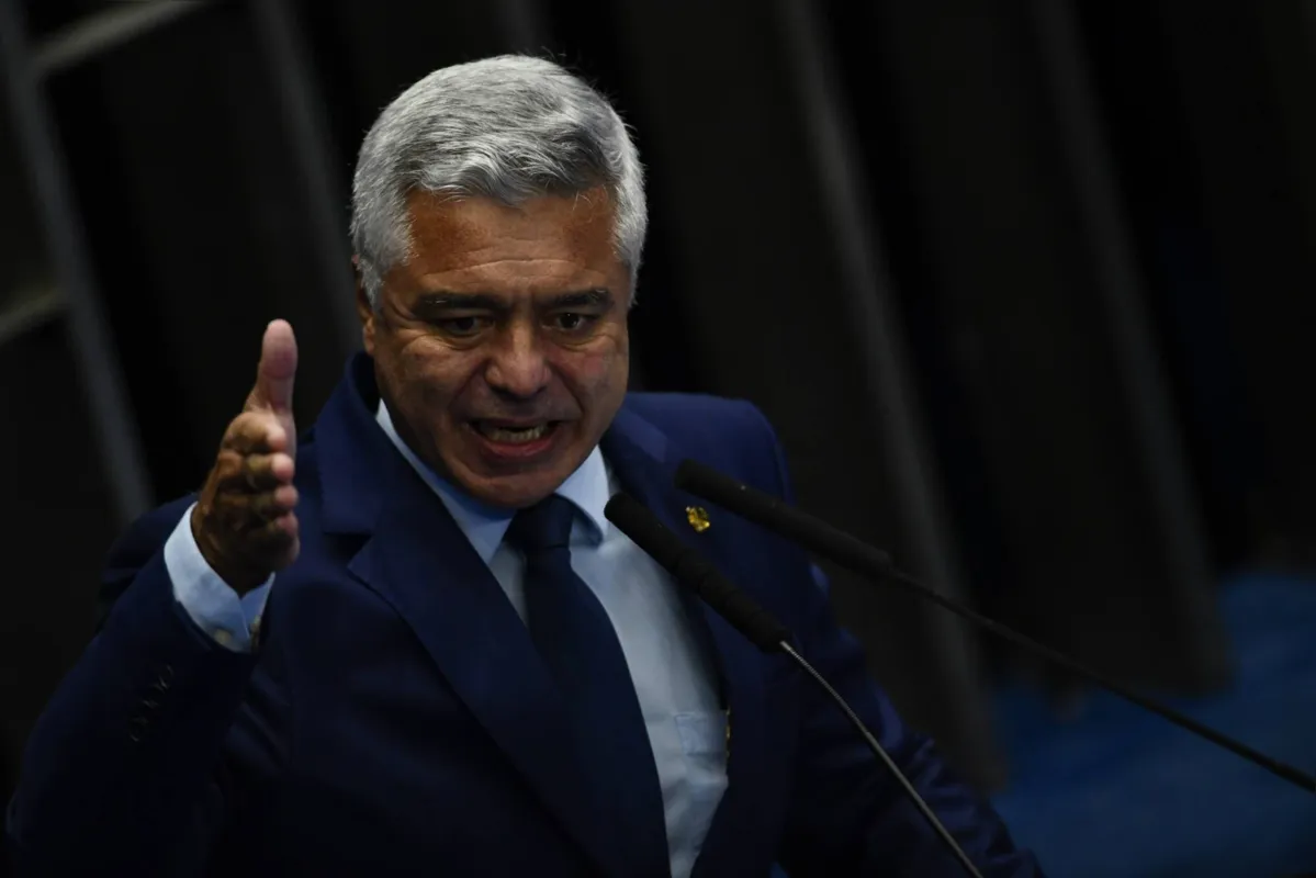 Imagem ilustrativa da imagem Senador Major Olimpio tem morte cerebral após complicações de covid-19
