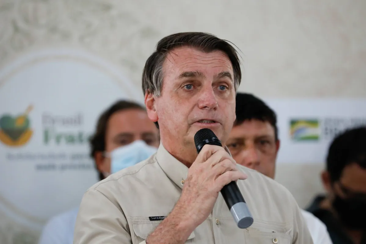 Imagem ilustrativa da imagem Um dia após promessa na Cúpula do Clima, Bolsonaro corta verba para meio ambiente