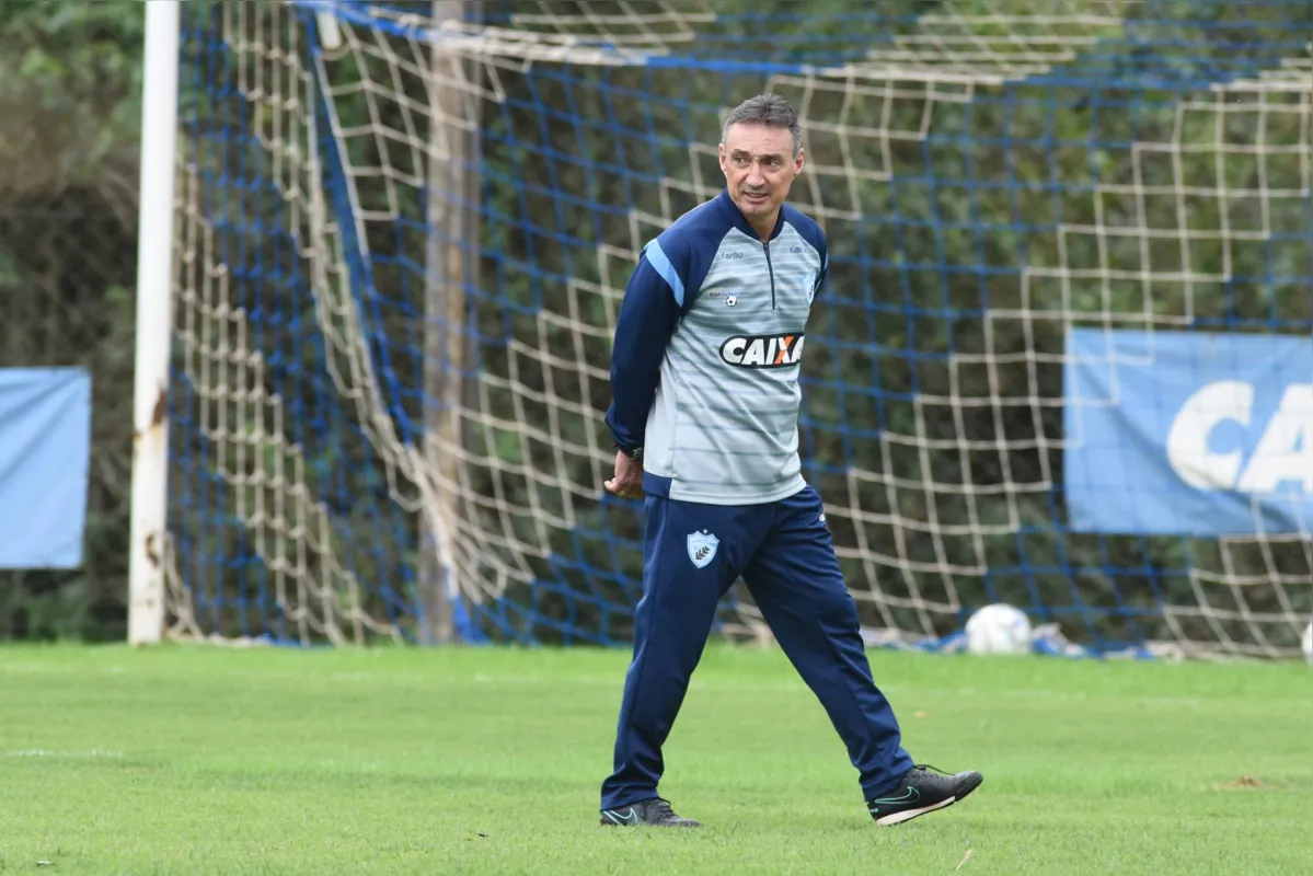 Roberto Fonseca se reúne nesta terça com o gestor Sérgio Malucelli e deve selar sua volta ao LEC