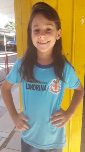 Ana Catarina Anizelli, 8 anos: "Família respeita hino como símbolo de patriotismo