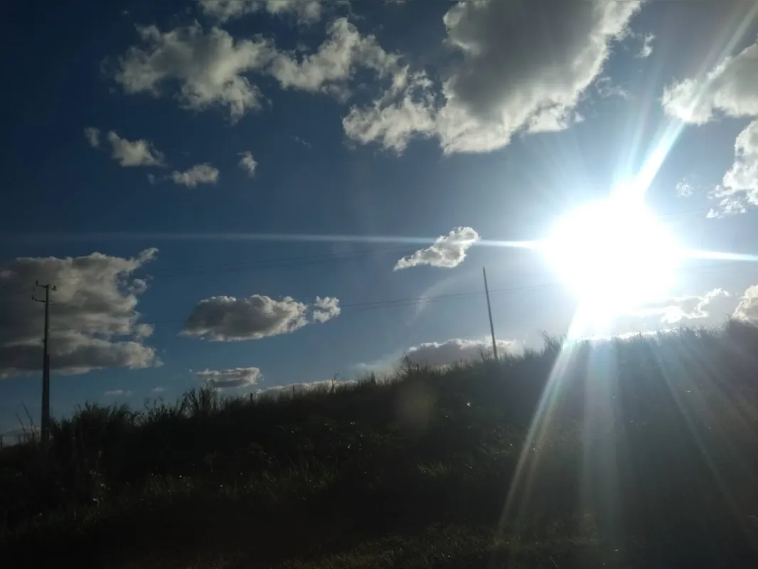 Imagem ilustrativa da imagem A CIDADE FALA - Contra o Sol