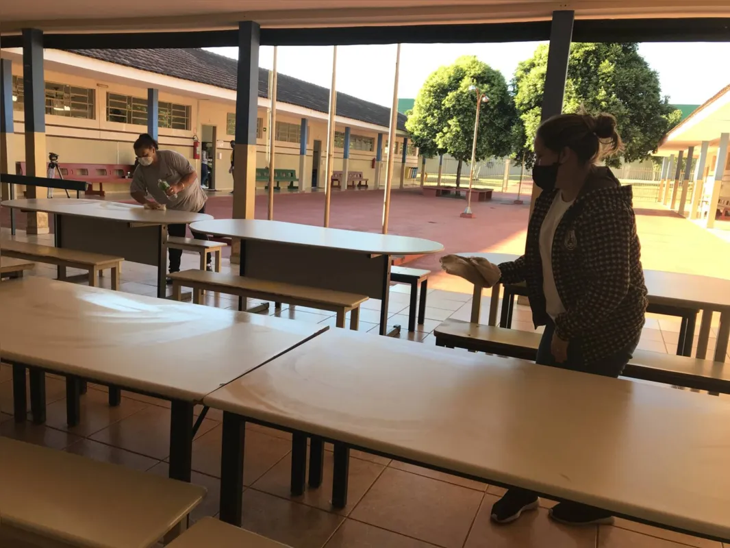Imagem ilustrativa da imagem Alunos retornam às salas de aula em Cambé nesta terça (18)