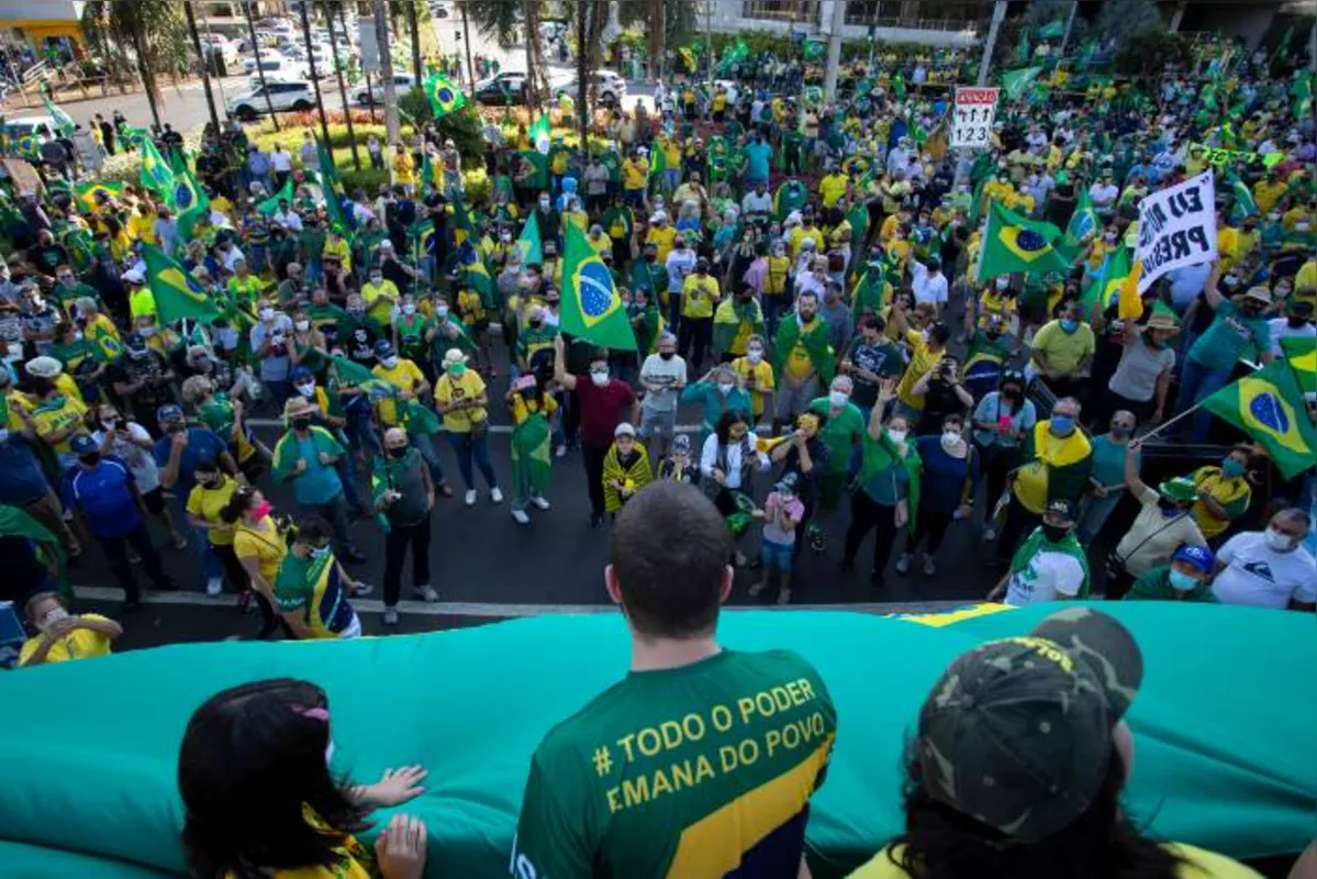 Imagem ilustrativa da imagem Apoiadores de Bolsonaro fazem manifestação 'eu autorizo' em Londrina