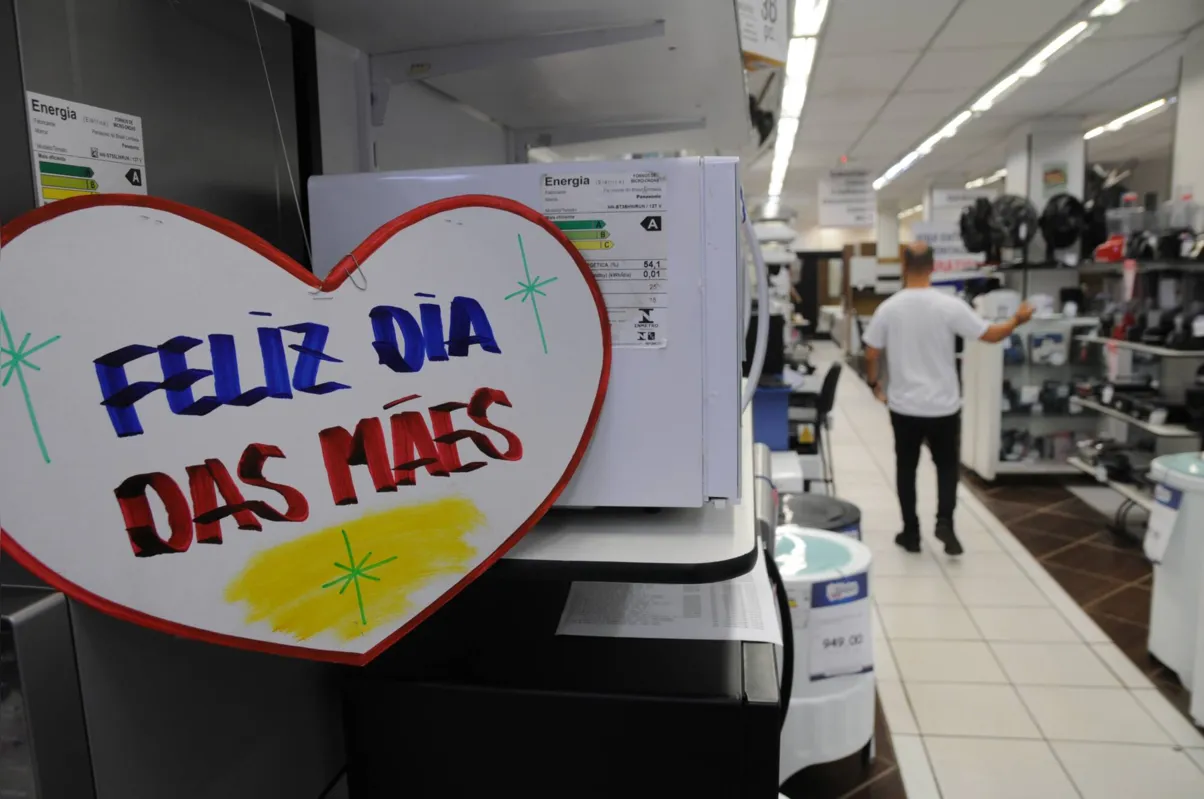 Imagem ilustrativa da imagem Comércio poderá funcionar em horário estendido a partir desta quinta