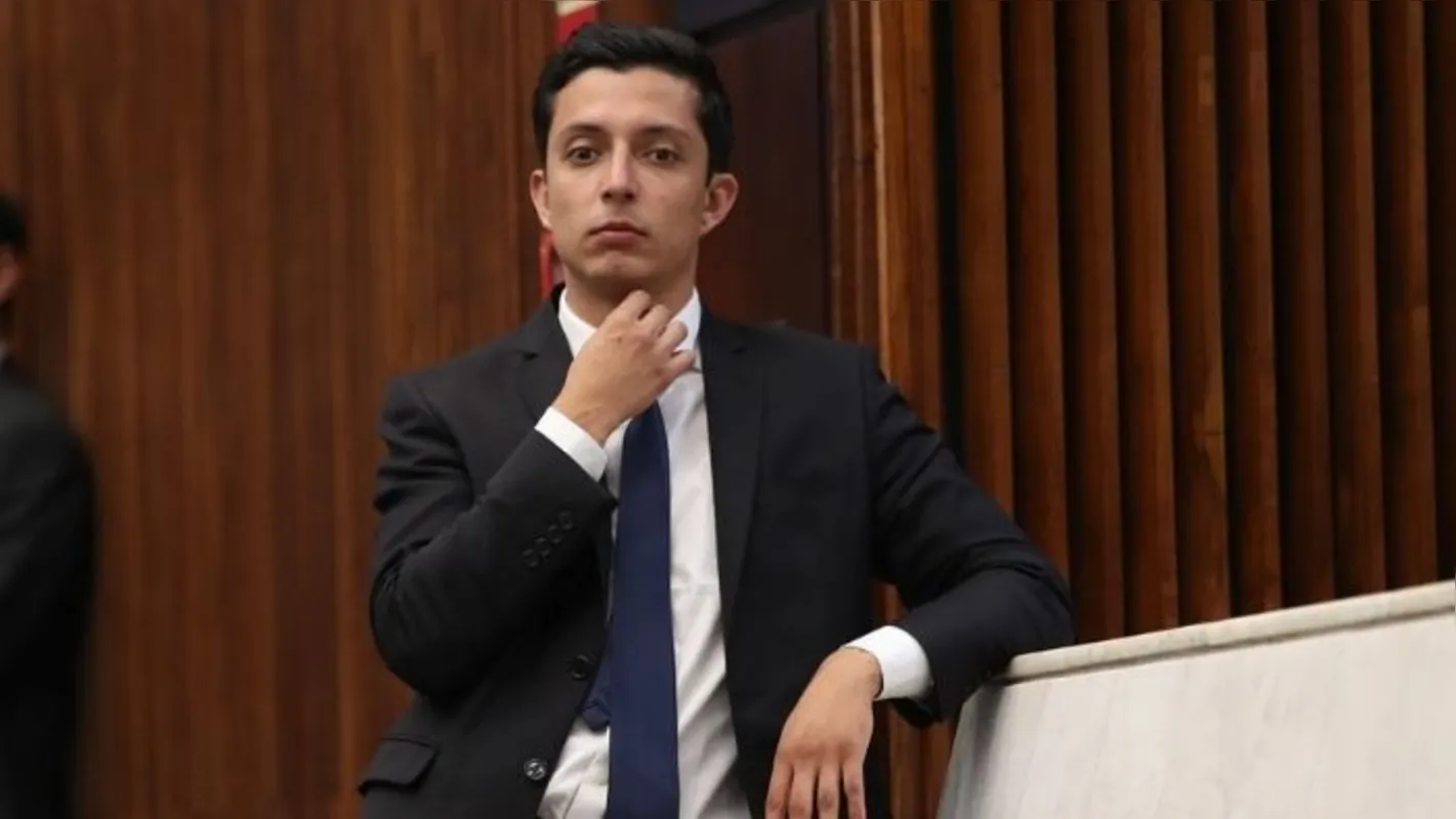 Imagem ilustrativa da imagem Corregedoria da Assembleia vai pedir informações ao MP sobre possível 'rachadinha' de Boca Aberta Jr.