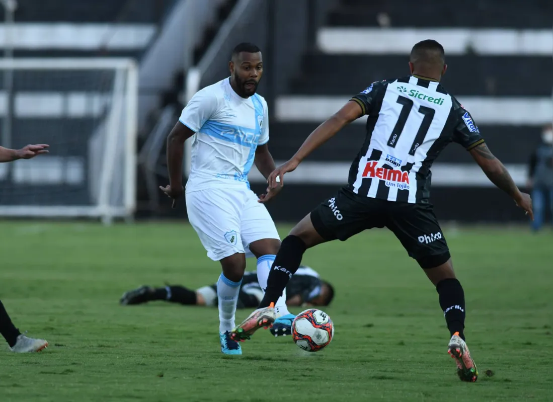 Imagem ilustrativa da imagem DM do Londrina indica que Adenílson estará em campo na quinta-feira