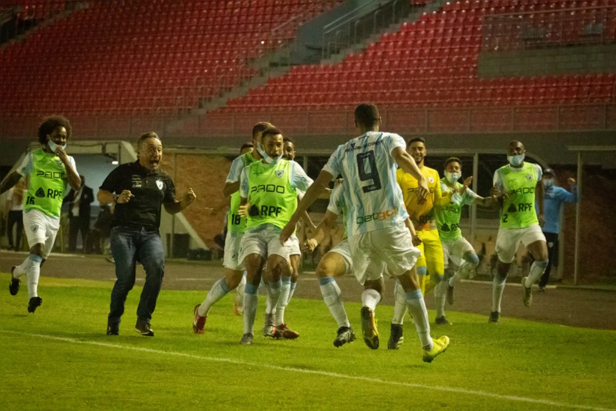 Imagem ilustrativa da imagem Goleada e alívio