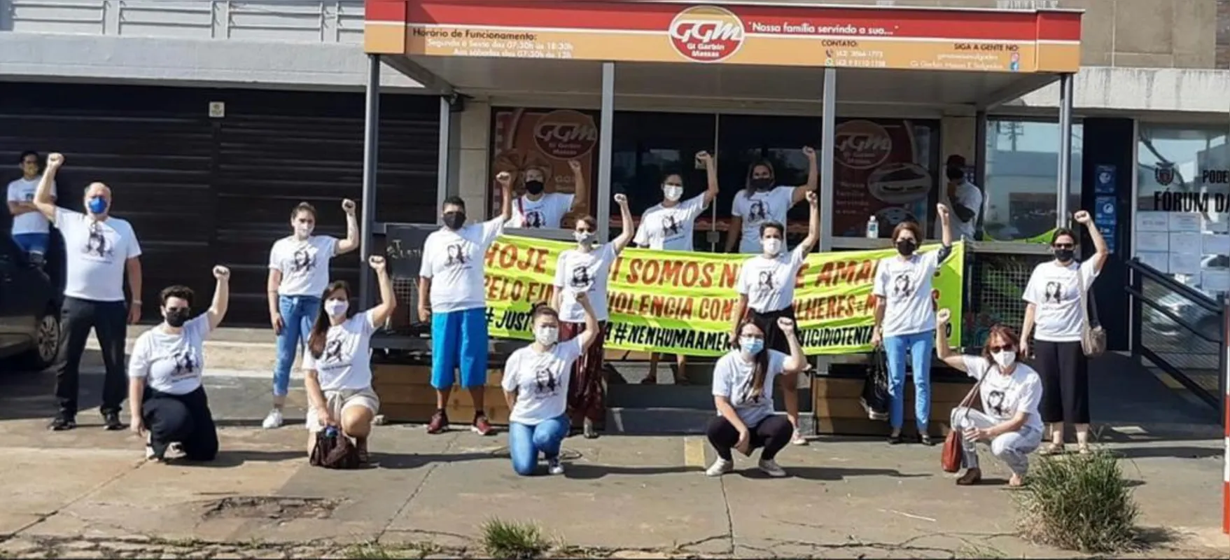 A mobilização para criar o Observatório do Feminicídio de Londrina iniciou em janeiro de 2021, quando a Frente Feminista e um grupo de mulheres feministas ativistas de Londrina organizaram-se para chamar atenção da opinião pública sobre o julgamento do agressor de Néia, Cidneia Aparecida Mariano da Costa.