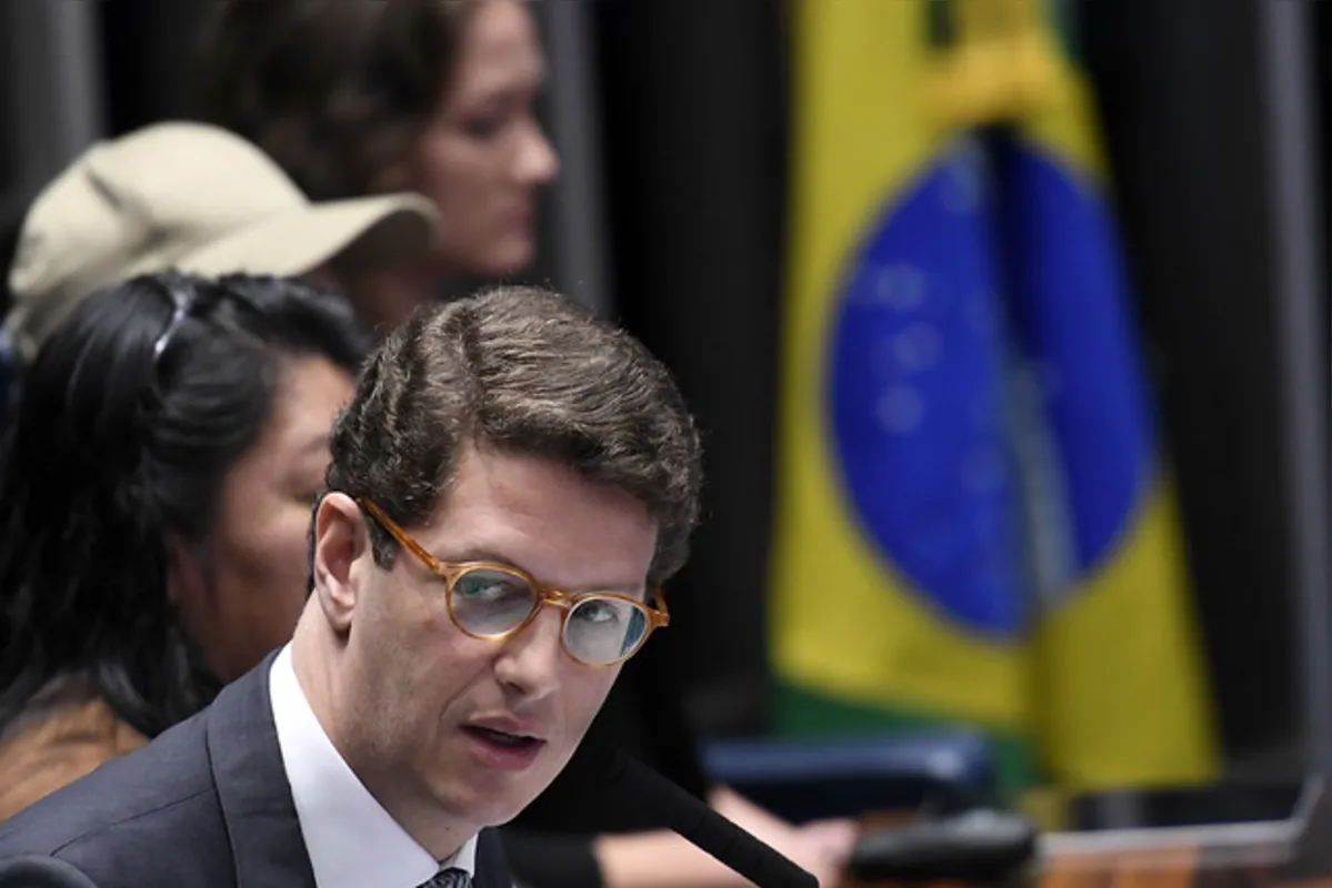 Imagem ilustrativa da imagem Moraes, do STF, rejeita pedido da PGR para deixar relatoria de investigação que mira Salles