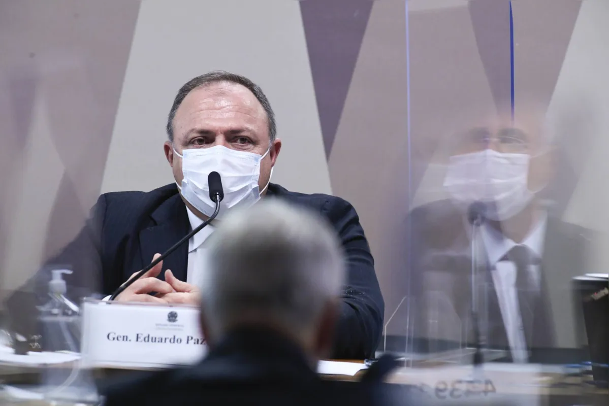Imagem ilustrativa da imagem Pazuello passa mal, CPI suspende sessão, e depoimento será retomado às 9h30 desta quinta