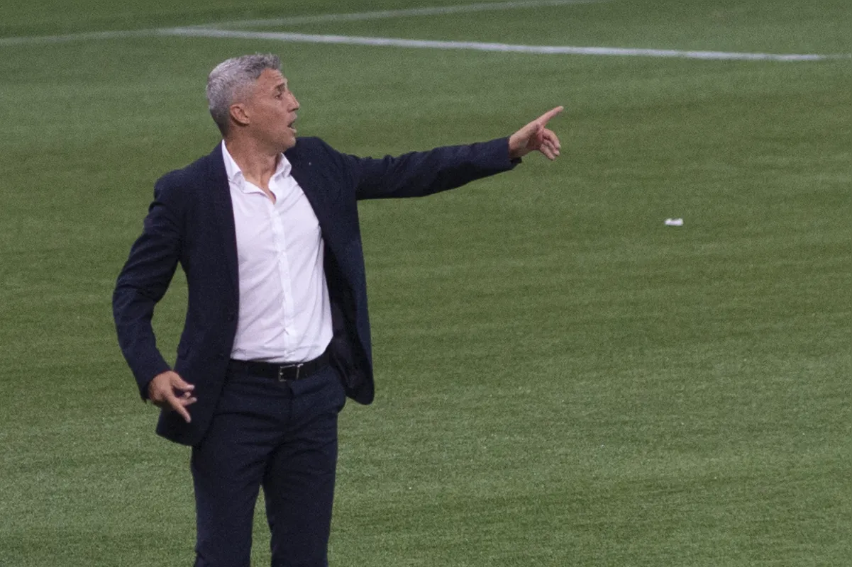 Imagem ilustrativa da imagem São Paulo e Palmeiras duelam pelo título Paulista no Morumbi