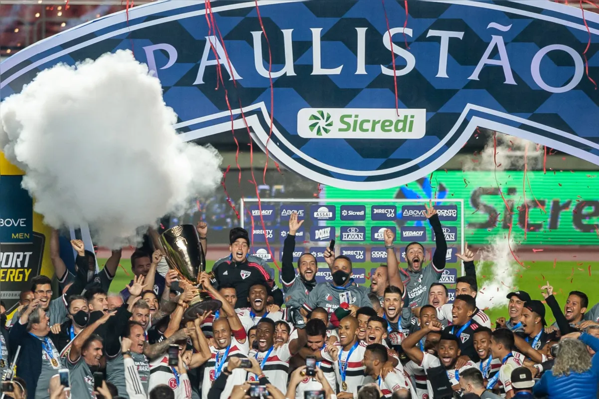 Imagem ilustrativa da imagem São Paulo vence o Palmeiras, conquista o Paulista e se liberta do jejum