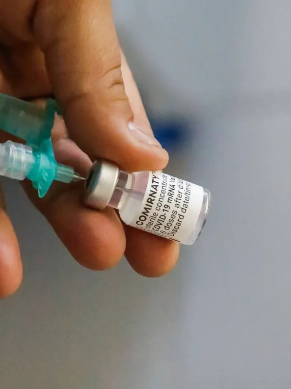 Na semana passada, o governo distribuiu o primeiro lote de vacinas da Pfizer com 1 milhão de doses