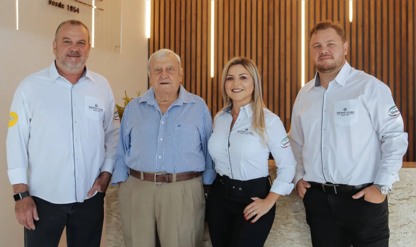 A paixão pelo trigo está no DNA da família Venturelli. Partindo da esquerda estão Giancarlo, Dr. Mário, Paloma e Giancarlo Filho
