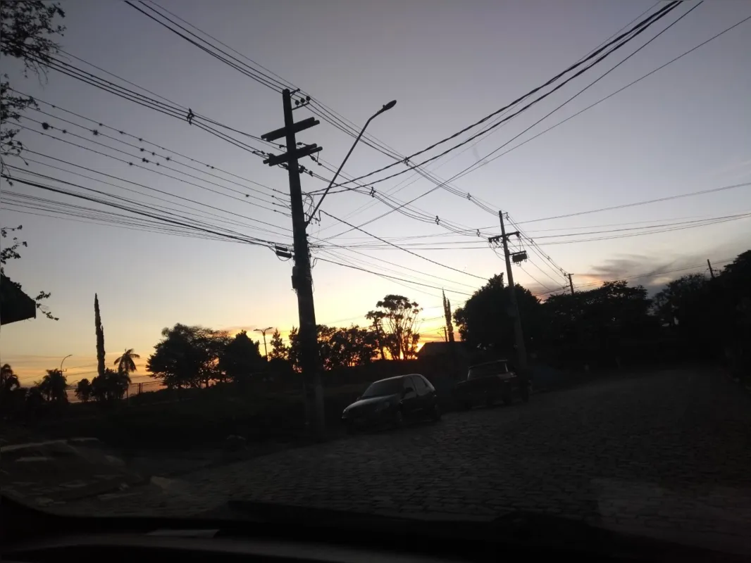 Imagem ilustrativa da imagem #A CIDADE FALA - A noite chega