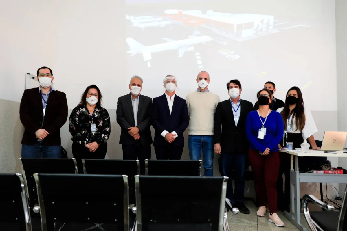 O prefeito Ulisses Maia participou nesta quarta-feira, 9, de reunião de apresentação do anteprojeto do novo Terminal de Passageiros do Aeroporto de Maringá.