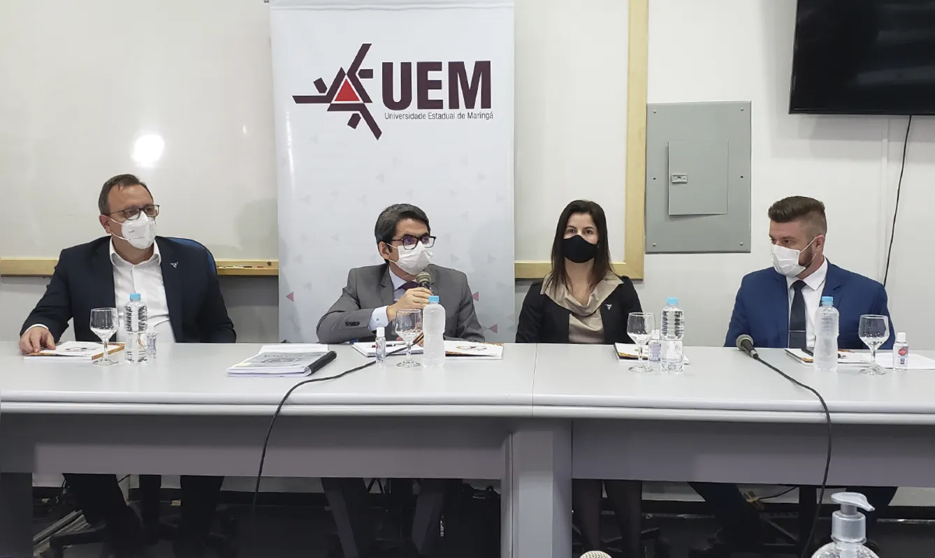 Da esquerda: Julio Damasceno, Dennis Bertolini, Eniuce Souza e João Garcia