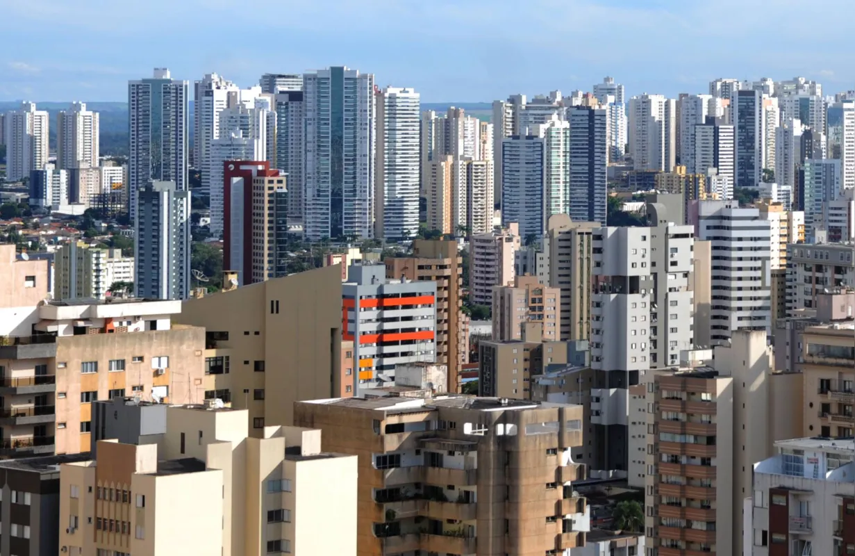 Imagem ilustrativa da imagem Câmara de Londrina vai encerrar primeiro semestre sem apreciar Plano Diretor