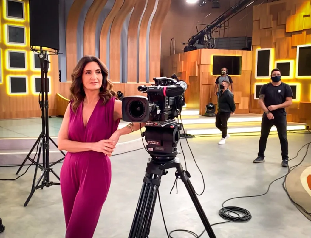 Fátima Bernardes falou de Faustão ao final do programa Encontro: "Ele teve uma participação muito importante na minha decisão de comandar um programa de auditório" 